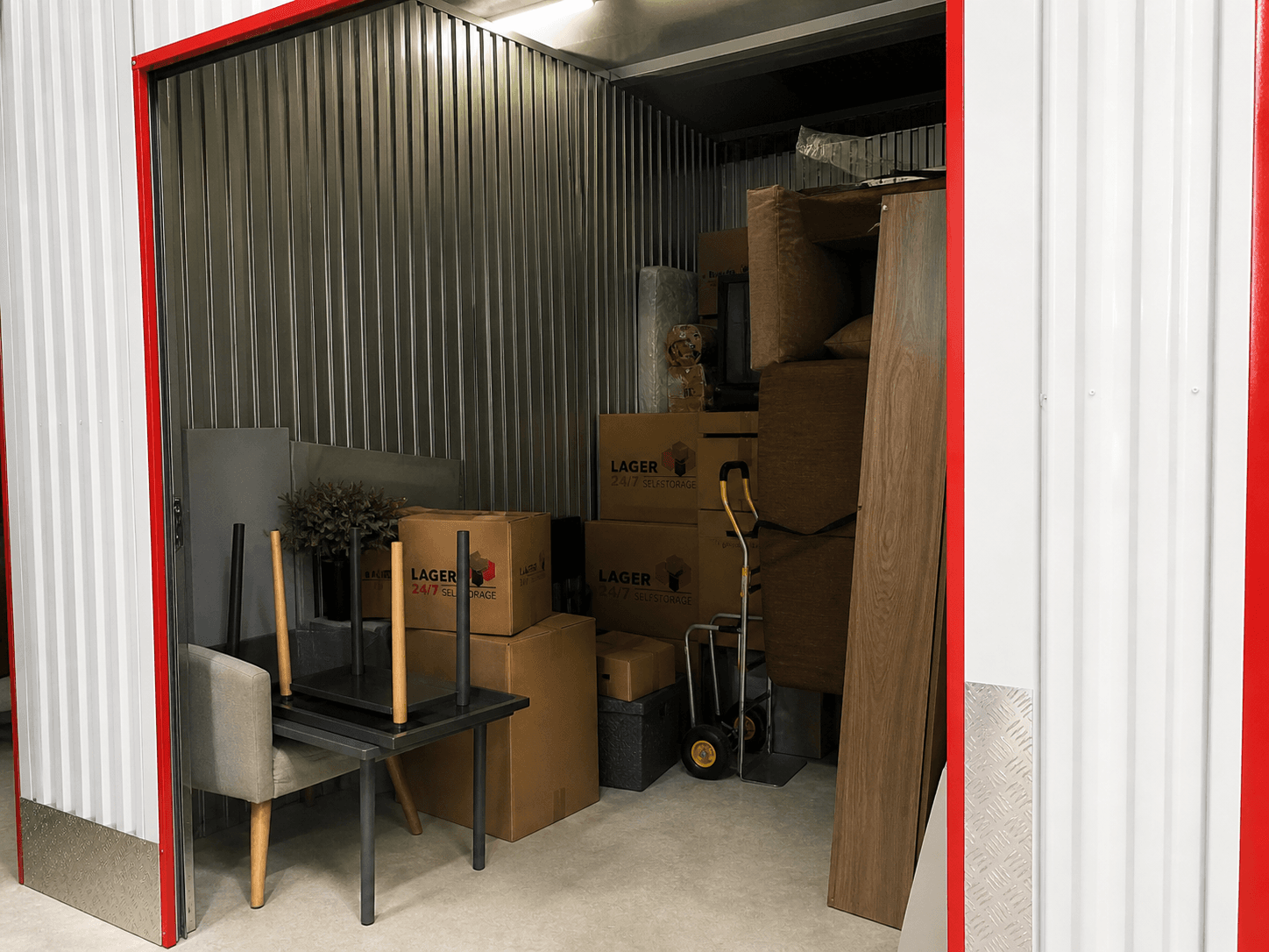 Private Lagerbox mieten für Möbel und Umzugskartons bei Lager 24/7